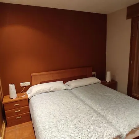 Pirineos En Casa アパート *